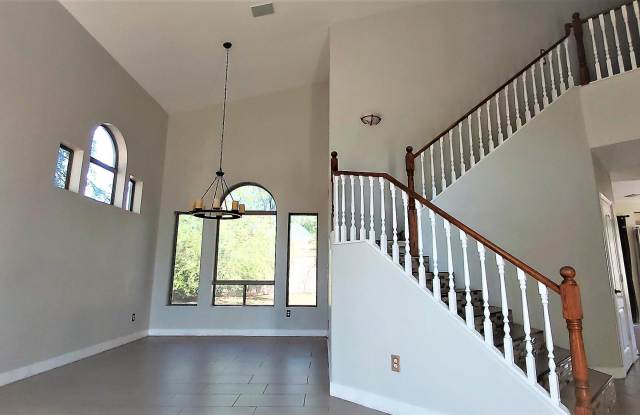 3741 N LADERA Circle