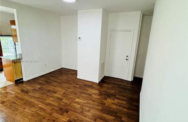 144 NE 43rd St