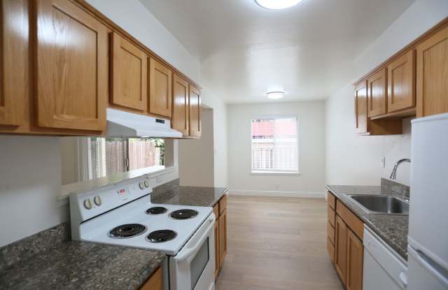 OPEN HOUSE: Sunday (12/7) 1:00pm-1:20pm. Contemporary 1BR/1BA in Oakland's Adams Point neighborhood, Parking Available, Shared laundry, Pets Considered (394 Orange #4)