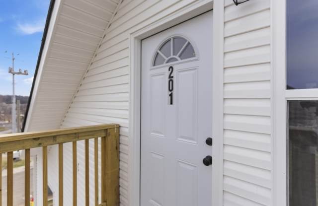 2303 Parkview Avenue - 201