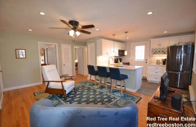 18 Austin Ct. - 18 Austin Court, Saugus, MA 01906