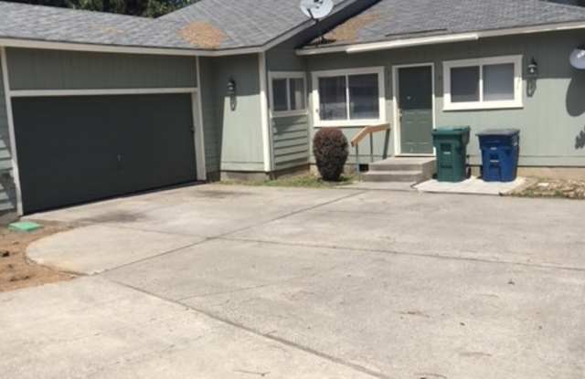 POST FALLS DUPLEX (APP#7)
