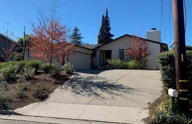 Beautiful 4 Bedroom Home in Santa Cruz