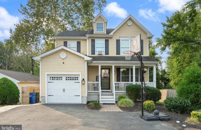 Photo of 1054 KINGS Highway