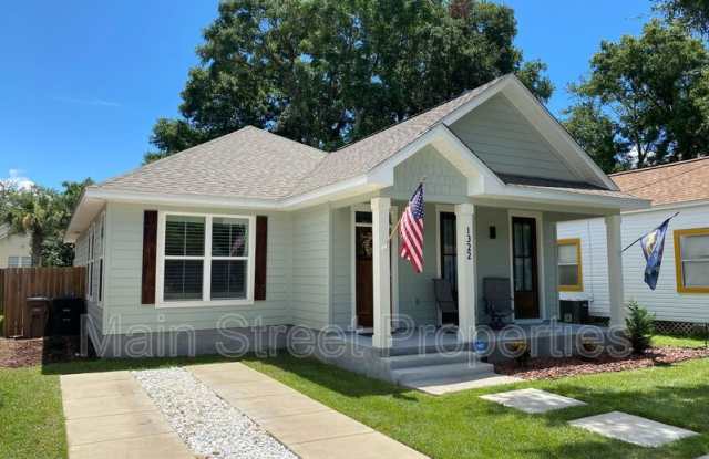 1322 North 7th Avenue