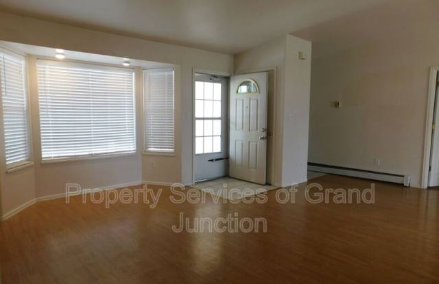 2963 Bookcliff Avenue