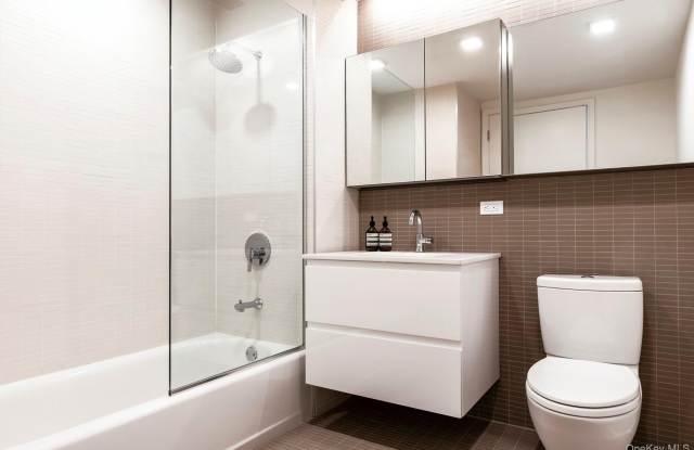 37-40 27th Street unit: 6B