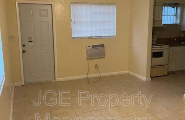 2701 Nw 12th Ct