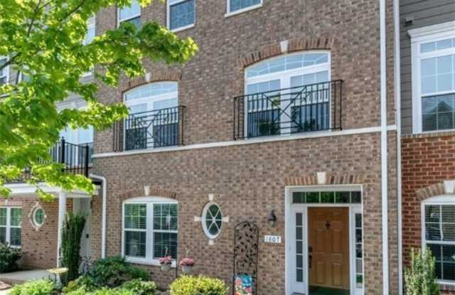 1807 Liesfeld Parkway