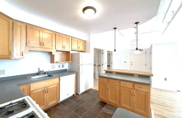 1 bedroom Condo in Cawker Building