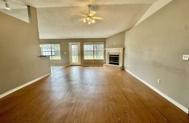 2736 CREEK RIDGE Drive