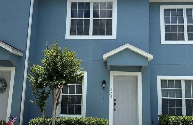 423 WILTON CIRCLE