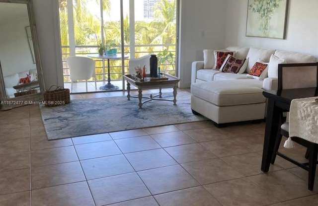 Photo of 300 NE 14th Ave