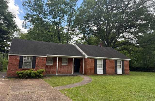 Photo of Charming 4 bedroom 2 bath home in Oakhaven