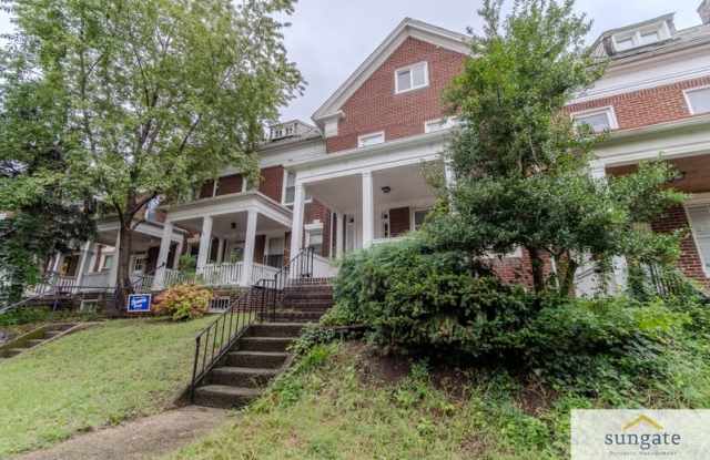 348 E University Pkwy