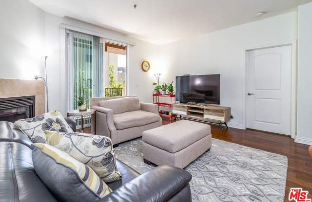 Photo of 5132 Maplewood Ave