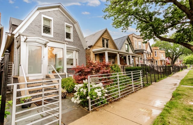3441 W Pierce Ave - Chicago, IL apartments for rent