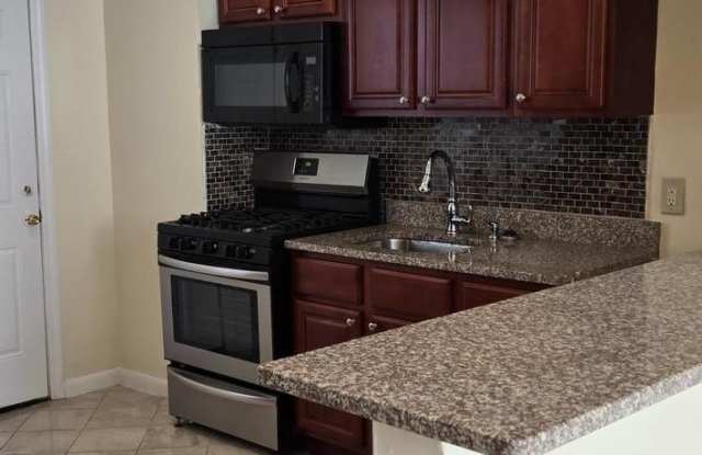 2831 CANTRELL Street