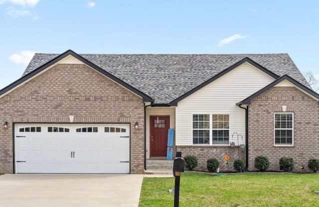 Beautiful Home in St. B! 3Bed/2Bath with 2 Car Garage and Privacy Fence!