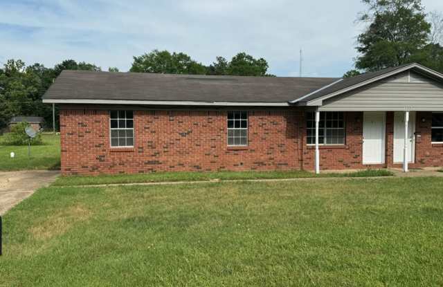 Nice 3 Bed 1 Bath Available Now!