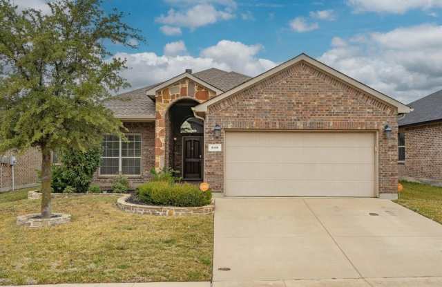 649 Cattlemans Way - 649 Cattlemans Way, Fort Worth, TX 76131