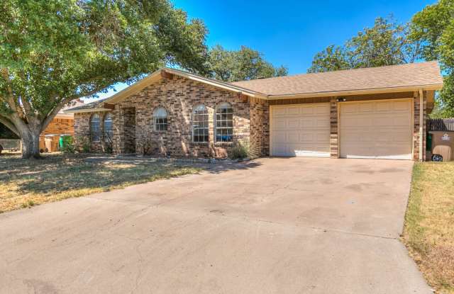 PAY NO SECURITY DEPOSIT! Spacious 3-bedroom, 2 bath home in COLLEGE HILLS AVAILABLE NOW!