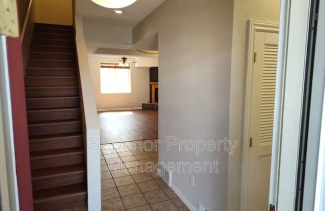 1801 Meadowland Dr