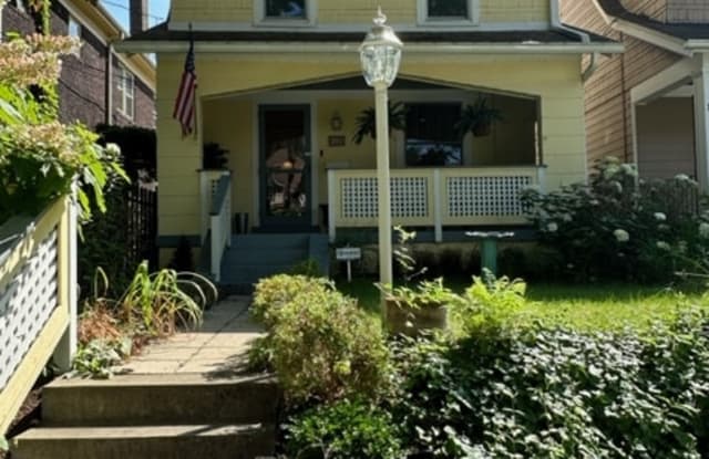 1129 East End Ave - 1129 East End Avenue, Edgewood, PA 15218