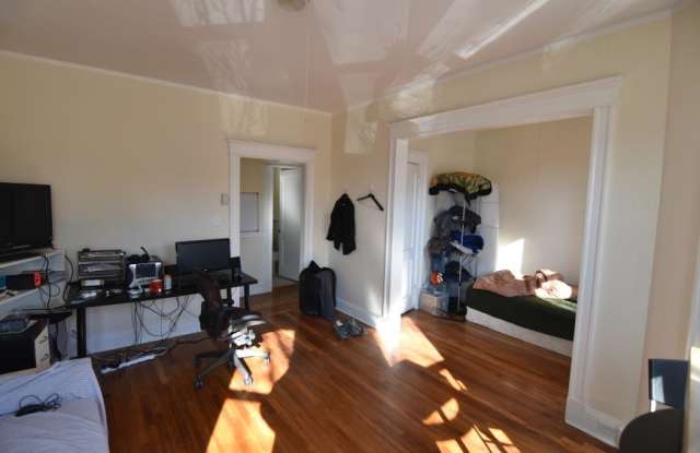 1669 Commonwealth Ave.