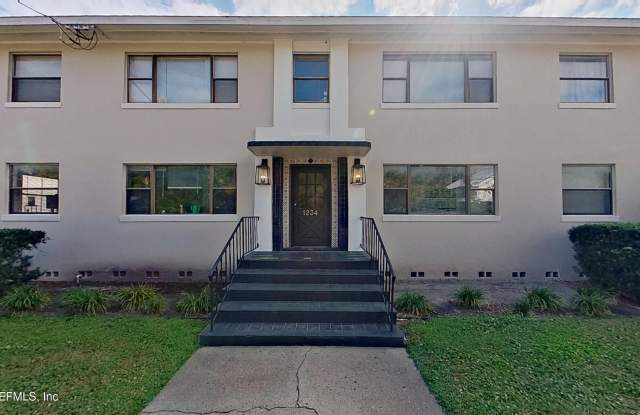 Photo of 1234 LASALLE Street unit: 2