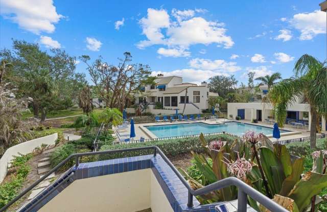 1928 HARBOURSIDE DRIVE