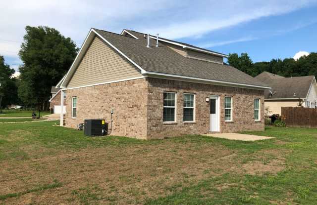 Photo of 4 bedroom, 2.5 bath In Atoka built in 2019