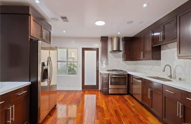 Photo of 932 South Shenandoah Street