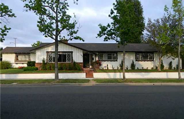 405 N California St - AVAILABLE 6/1/2026