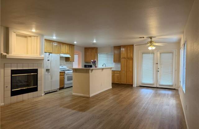 2733 Chokecherry Avenue