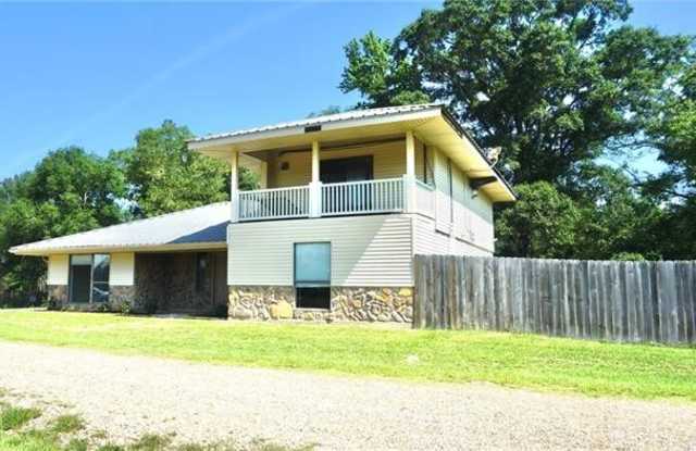 62300 RUSSELL TOWN Road - 62300 Russell Town Road, Tangipahoa County, LA 70456