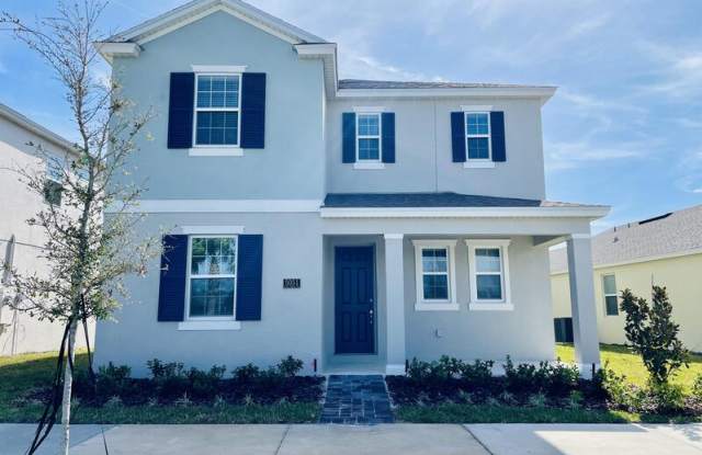 5051 Lake Hamlin Trail