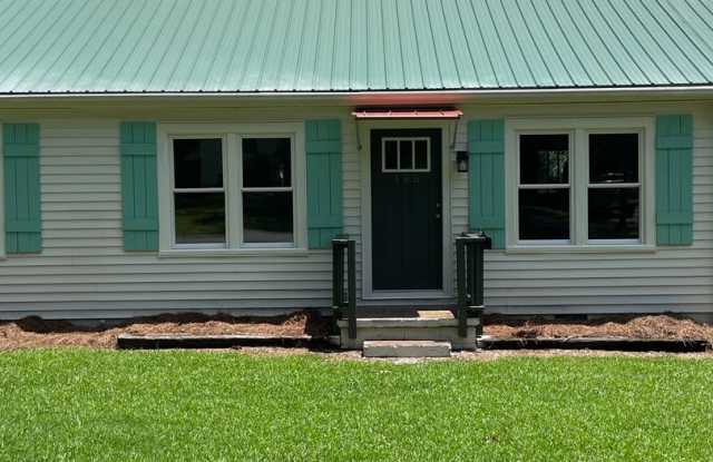 Welcome to this charming 2-bedroom, 1-bathroom house located in McDonough, GA.