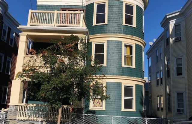 Photo of 120 Adams St