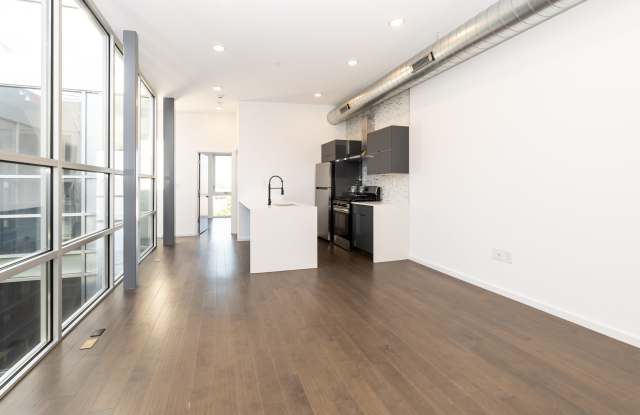 Photo of 1941 North Marshall Street - 5