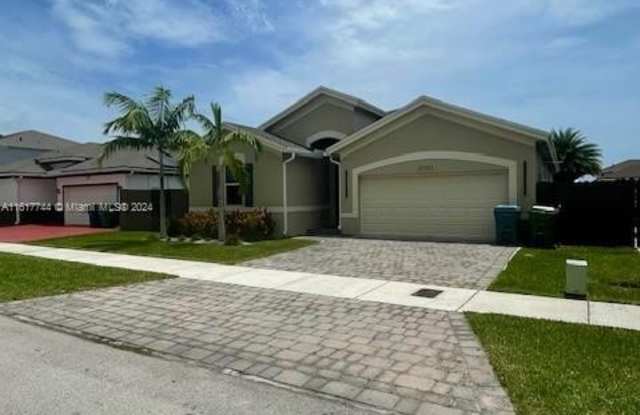 27721 SW 134th Ct
