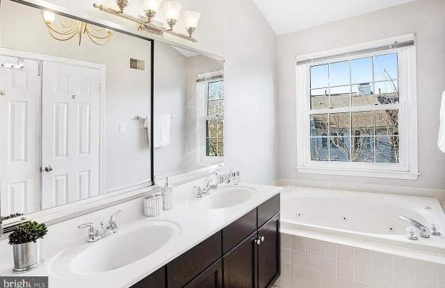 10864 CARAWAY Circle