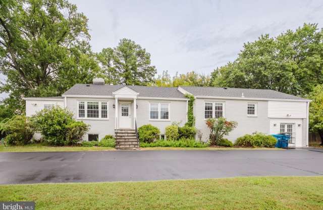 Photo of 2177 CHAIN BRIDGE Road