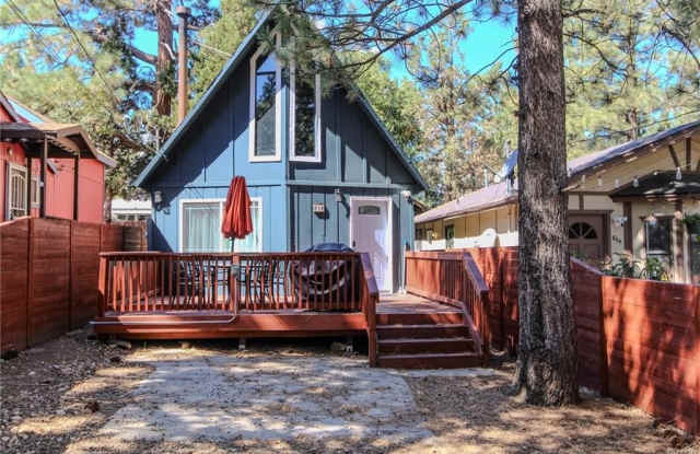 Photo of 858 Los Angeles Avenue