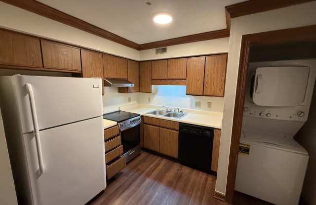 1 Bedroom 1 Bathroom Condo!
