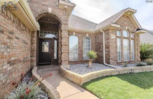 4937 SILVERCREST DRIVE