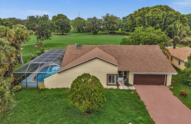 8813 Paradise Ct