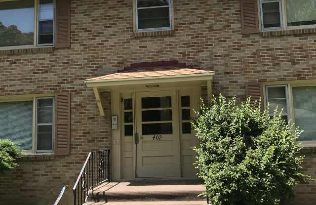 402 Pawling Street #2