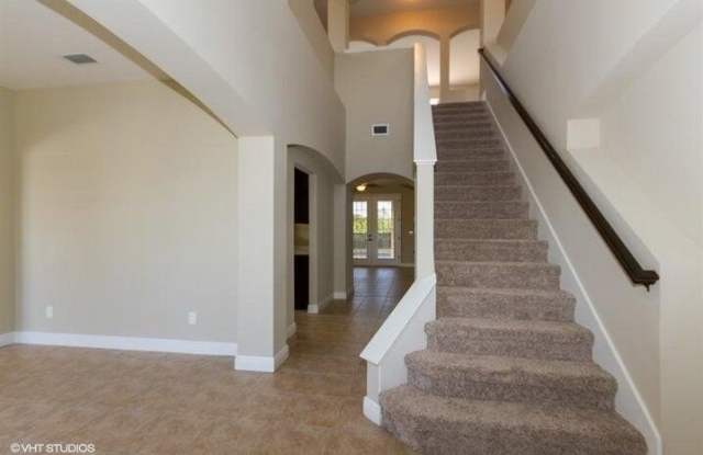 1709 SW Catalonia Street