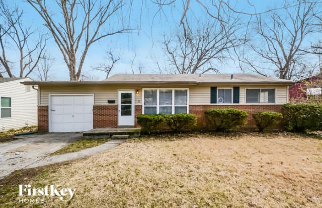 130 Capri Drive - 130 Capri Drive, Florissant, MO 63033